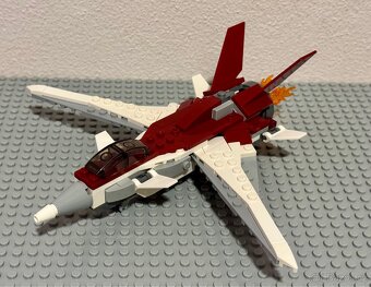 LEGO Creator 3v1 - 31086 - Futuristický letoun - 2