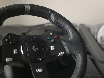Volant Logitech G920 s pedály a řadící pákou - 2