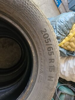 pneu 205/65 R15H - 2