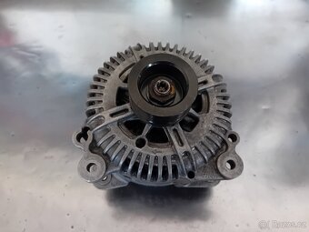Audi A6, A8, Q7, VW Touareg 3.0 TDI alternátor a starter - 2