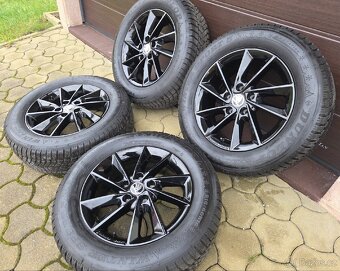 Téměř nová zimní sada Škoda KAROQ, SEAT ATECA 16" 215/60/16 - 2