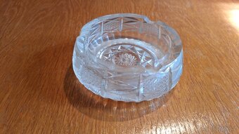 Popelník z čirého skla - 2