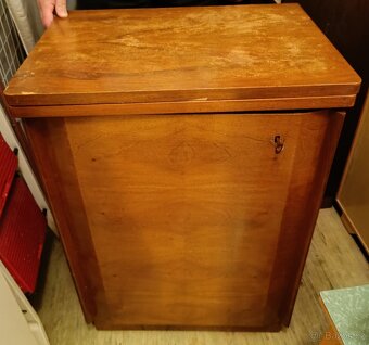 Šicí stroj (zn. Lada) - 2