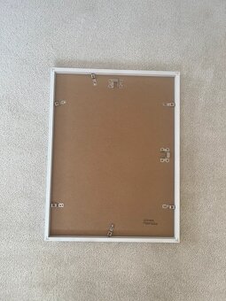 Plakát v dřevěném rámu Desenio - 2