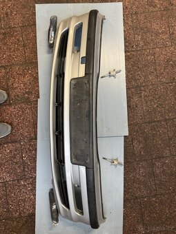 Přední nárazník BMW E46 titansilber - 2