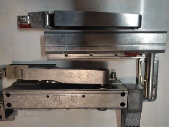 Kování na posuvné dveře - 2