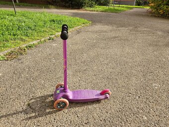 Dětská koloběžka - tříkolka - 2