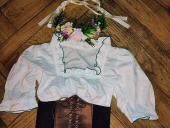 Vítáni jara dobový kostým - 2