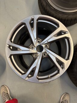 R20 AUDI E TRON GT RS 4X DISK - 2