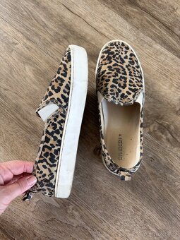 Slipony s motivem leoparda - 2