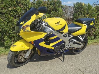 Honda CBR 900 RR Fireblade 1999 SC33 - 2