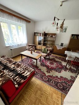 Skříně, sedací soupravy, pozůstalost - 2