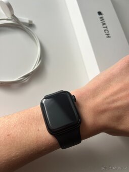 Apple Watch SE 2022 40mm - 2