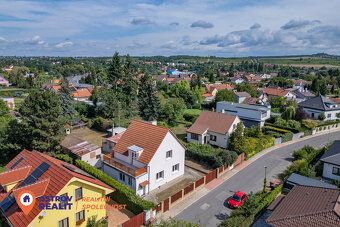 Prodej rodinného domu 5+1, 1004 m², Mělník - 2
