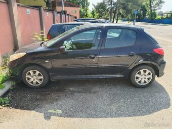 Peugeot 206+ - 2