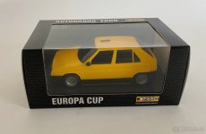 Favorit City žlutý . Měřítko 1:28 - na českou autodráhu ITES - 2