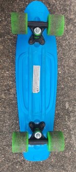 skateboard. vysoce kvalitní nezničitelný plast. - 2