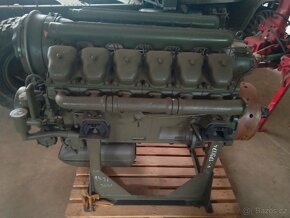 Tatra 813 motor - 2