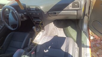 Prodám Volvo V40 1.9td 85kw - 2