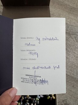 Elegantní stříbrný náhrdelník z říčních perel Tullipe - 2