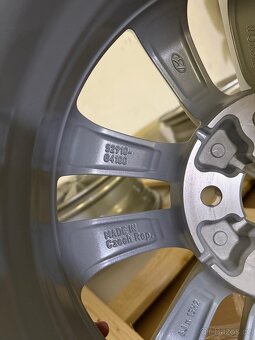R15 Hyundai i30 5x114,3 NOVÉ ALU . - 2