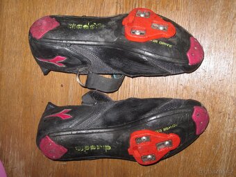 Tretry Diadora vel. 42,pedály,zimní návleky - 2