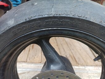 Prodám zadní kolo Honda Fireblade 954 - 2