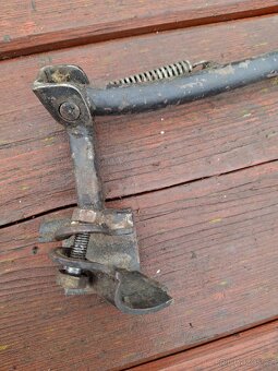 boční stojan Jawa - 2