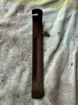 Čz 150,125 C,B,T nebo předválečná - vzpěra - 2