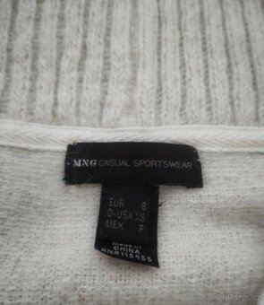 Bílý svetr velikost S, značka Mango - 2