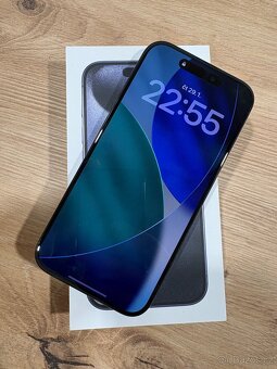 iPhone 15 pro top stav - 2