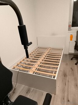 Prodám postel 120cm x 200cm - 2