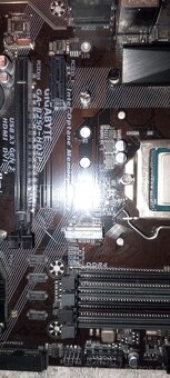 Gigabyte GA-B250-HD3P a Intel I5 6500 - 2