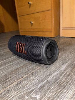 JBL charge 5 reproduktor - 2