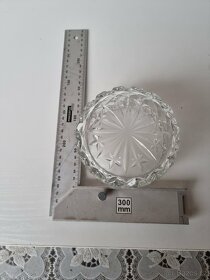 Skleněná lisovaná mistička - 2