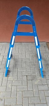 Schody do bazénu - 2