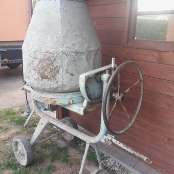 Míchačka  stavebni - 2