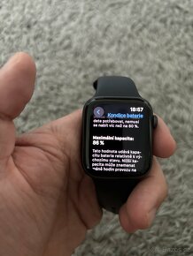 Apple Watch SE, 44mm GPS , Space Gray, Velmi pekny stav - 2