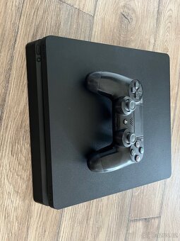 Playstation 4 - 2