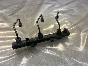 VSTŘIKOVACÍ LIŠTA 3.0 TDI 165/171KW 059130090 - 2