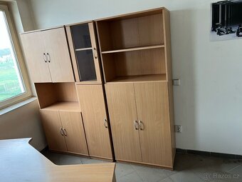 Kancelarsky nabytek zachocaly vce za 3000 Kc - 2