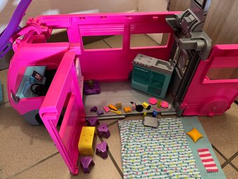 Barbie karavan s příslušenstvím - 2