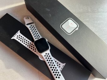 Apple Watch series 5 - 2