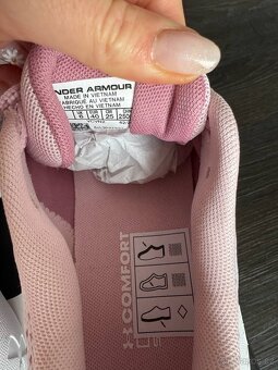 Under Armour Infinite - 2