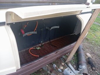Dvouosý karavan - 2