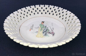 Starožitný Zdobený Porcelánový Talíř Made in China - 2