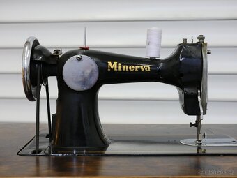 Šlapací šicí stroj Minerva - 2