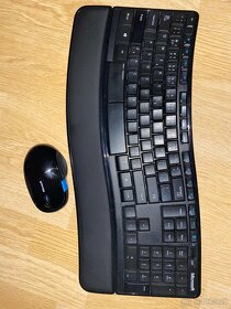 Klávesnice Microsoft s myší - 2