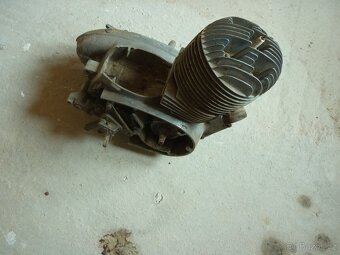 Jawa 250 kývačka motor - 2