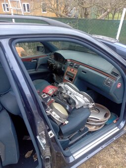 Mercedes Benz E W210 - 2